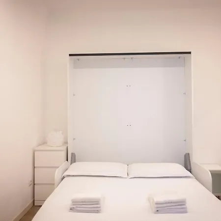 Loft Moderno In Porta Venezia Apartment